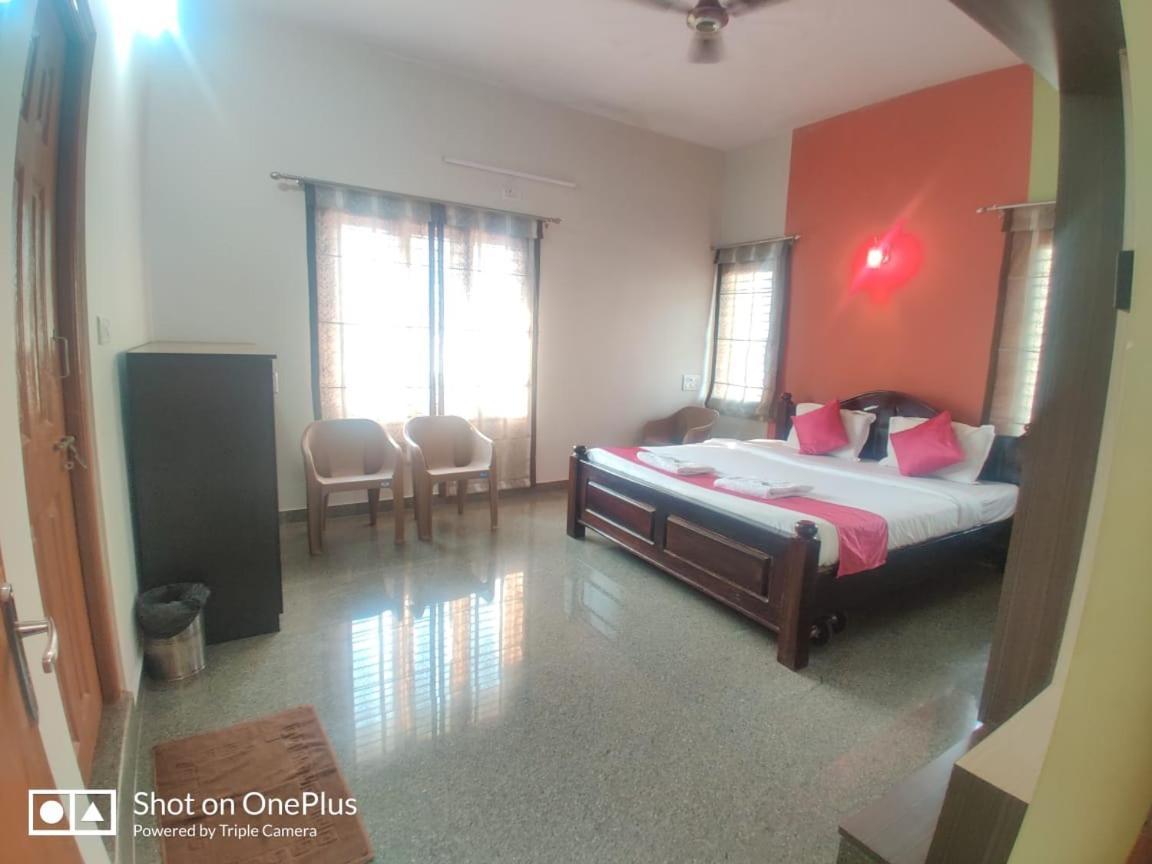 Nandan Home Stay Mysore Exteriör bild